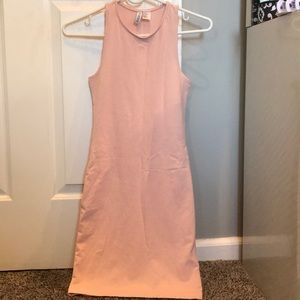 2 basic body con dress (light pink & dark green)